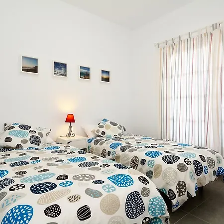 Апартаменти Lava Puerto Del Carmen Sea Views